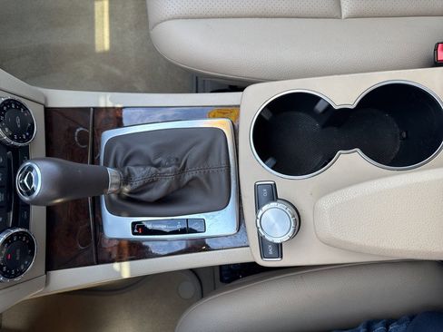 Used 2013 Mercedes-Benz C 300 Luxury image 25