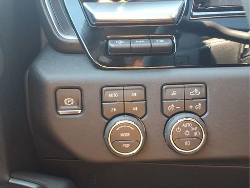 New 2026 Chevrolet Silverado 1500 LTZ w/ LTZ Premium Package image 11