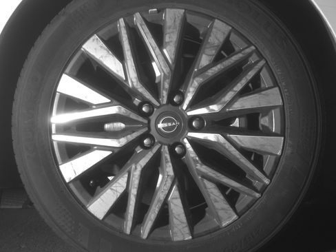 Used 2025 Nissan Altima 2.5 SV FWD image 13