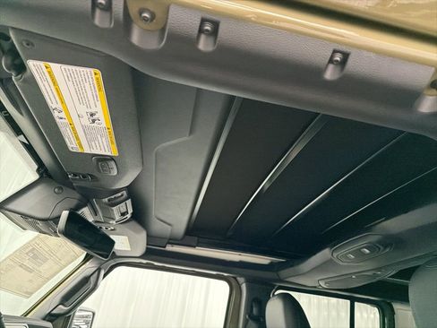 New 2026 Jeep Wrangler Unlimited Rubicon 392 image 17