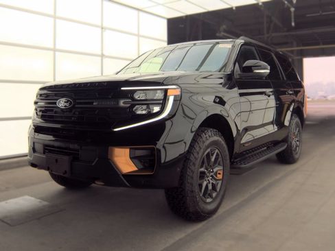 Used 2025 Ford Expedition Tremor AWD/4WD image 4