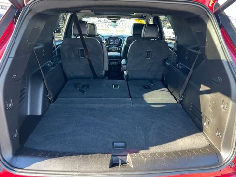 Used 2023 Chevrolet Traverse Premier image 25