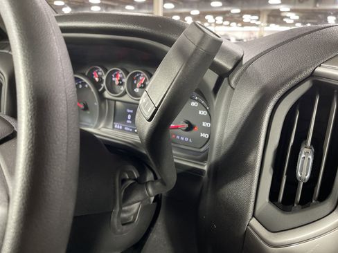 Used 2024 Chevrolet Silverado 1500 Custom image 22