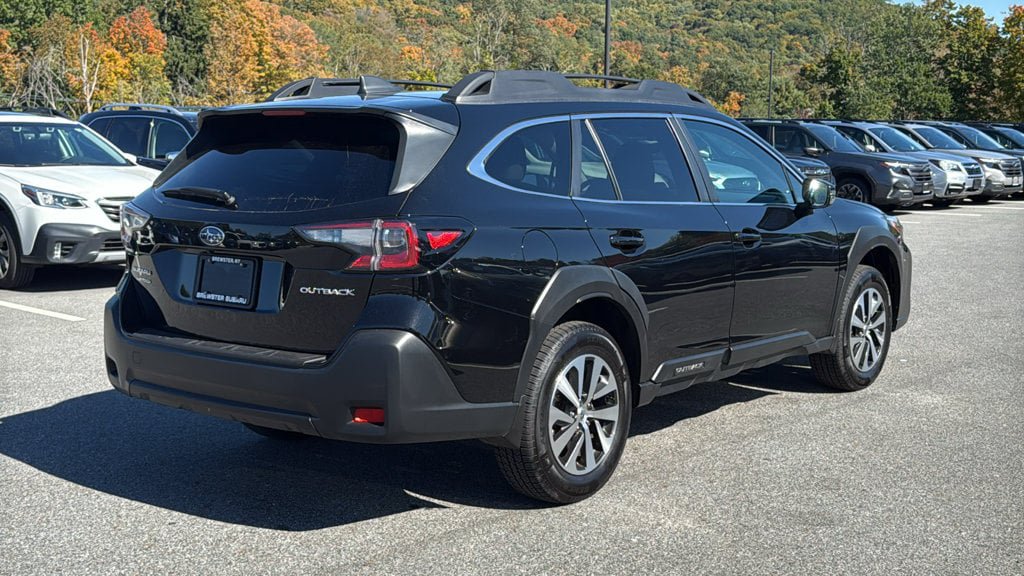 Certified 2025 Subaru Outback Premium AWD/4WD image 4