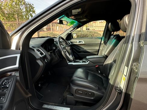 Used 2013 Ford Explorer Limited FWD image 6