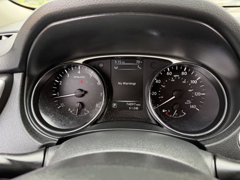 Used 2014 Nissan Rogue SV w/ SV Premium Package FWD image 35