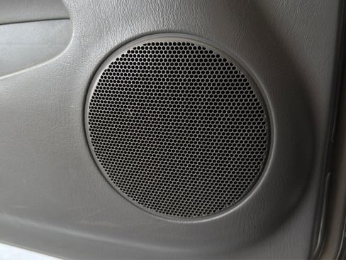 Used 2002 Toyota 4Runner SR5 image 32