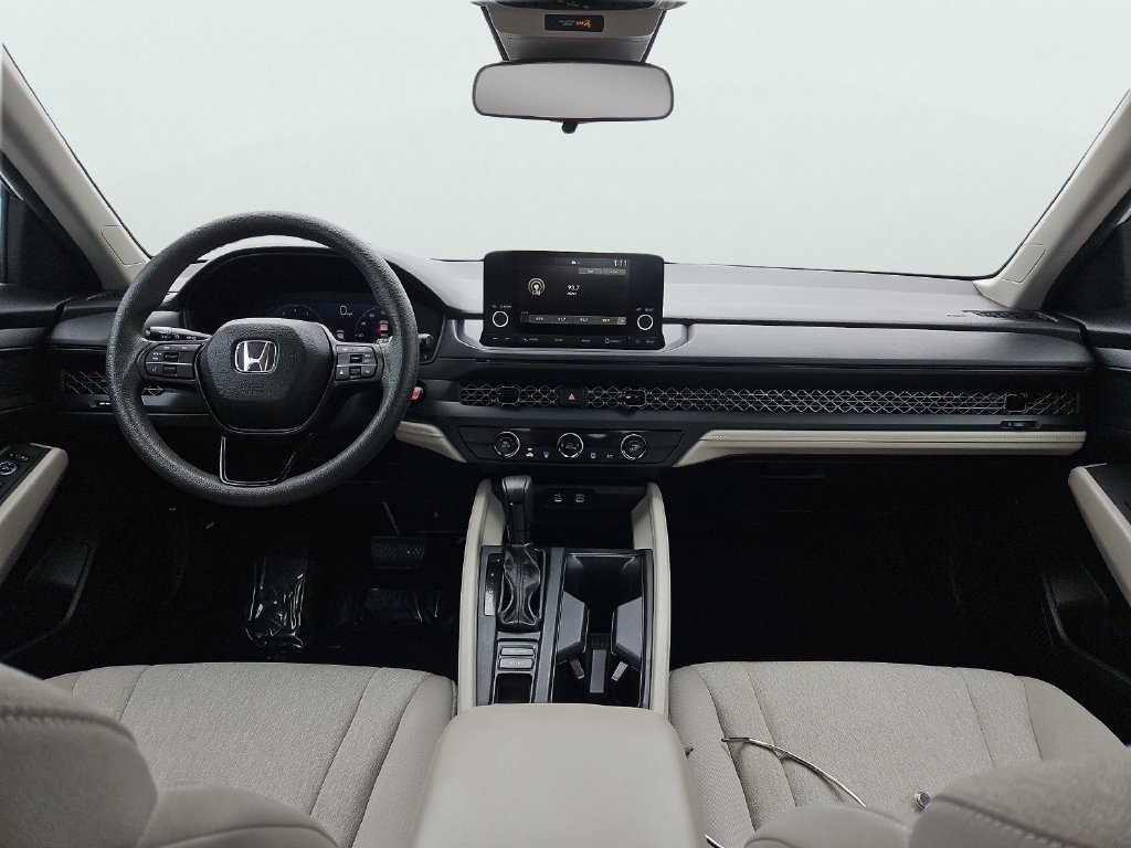 Certified 2023 Honda Accord LX image 11