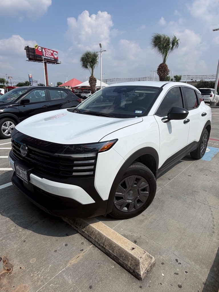 Used 2025 Nissan Kicks S FWD image 1