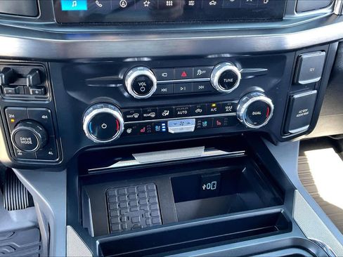 Used 2025 Ford F250 Lariat w/ Chrome Package image 32