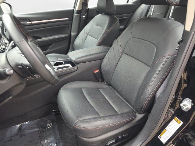 Used 2025 Nissan Altima 2.5 SR w/ SR Premium Package FWD image 15