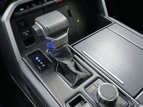 Used 2022 Toyota Tundra Platinum image 29