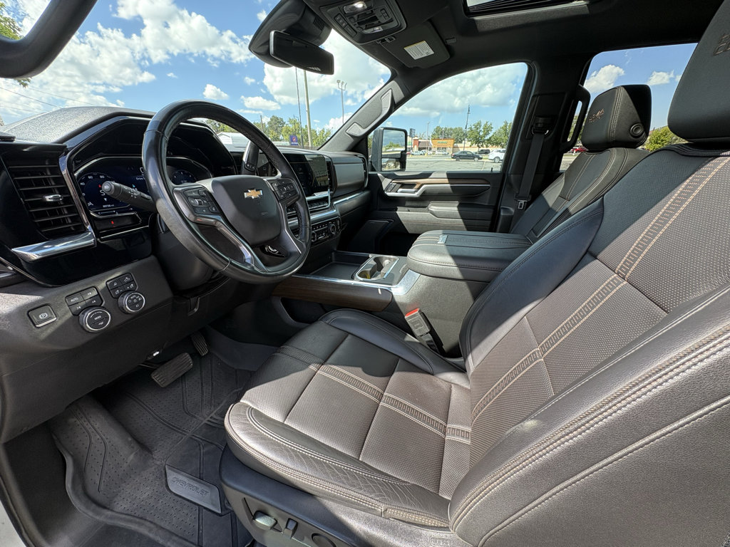 Used 2024 Chevrolet Silverado 3500 High Country AWD/4WD image 14