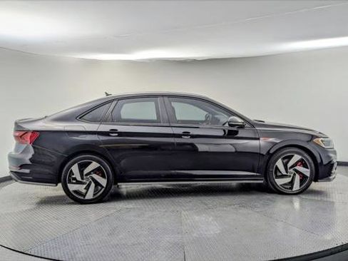 Used 2020 Volkswagen Jetta GLI image 9