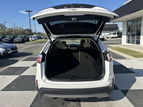 Used 2022 Ford Edge SEL w/ Convenience Package image 5