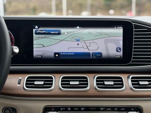 Used 2025 Mercedes-Benz GLE 450 4MATIC image 34