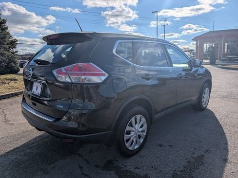 Used 2016 Nissan Rogue S image 6