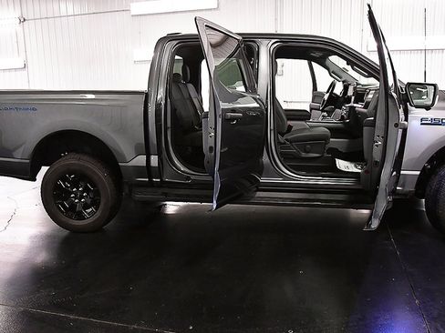 Used 2025 Ford F150 Lightning XLT image 36