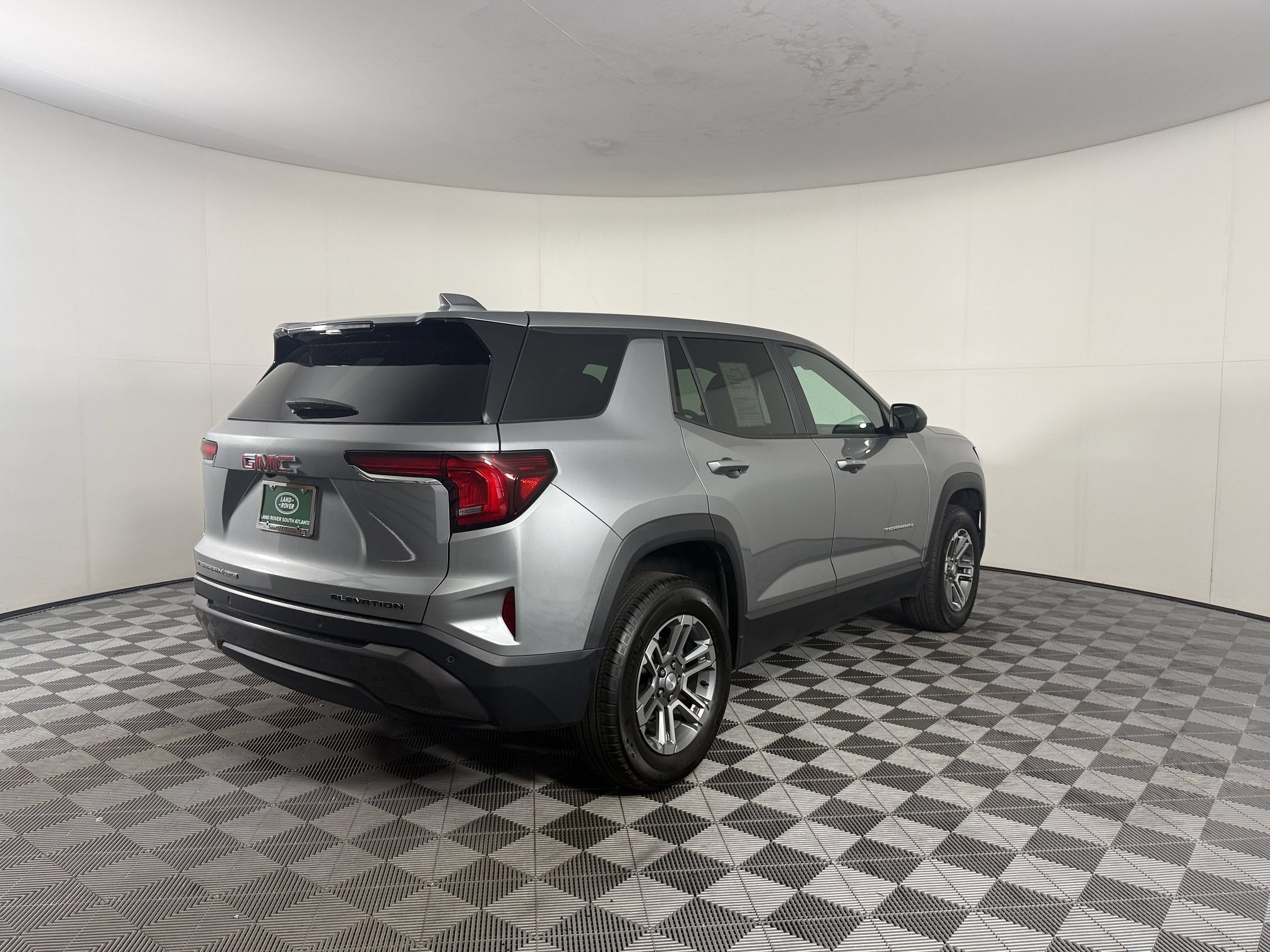 Used 2025 GMC Terrain Elevation AWD/4WD image 9