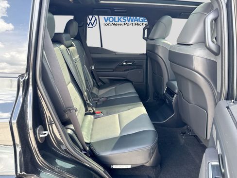 Used 2025 Lexus GX 550 w/ Accessory Package (2T) AWD/4WD image 27