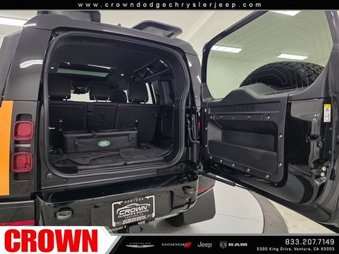 Used 2022 Land Rover Defender 110 X-Dynamic SE AWD/4WD image 23
