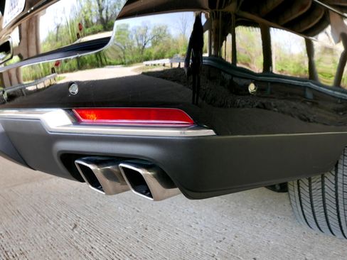 Used 2025 Chevrolet Suburban High Country image 57