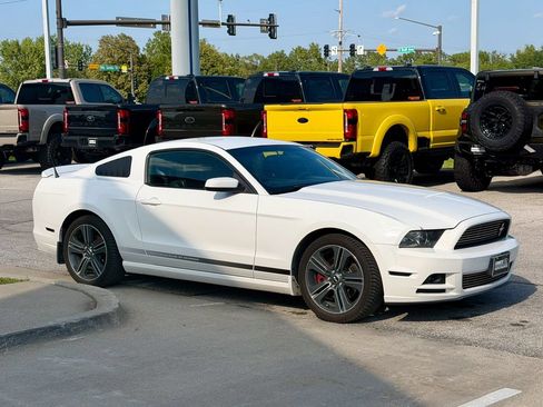 Used 2013 Ford Mustang Premium w/ V6 Performance Pkg RWD image 7