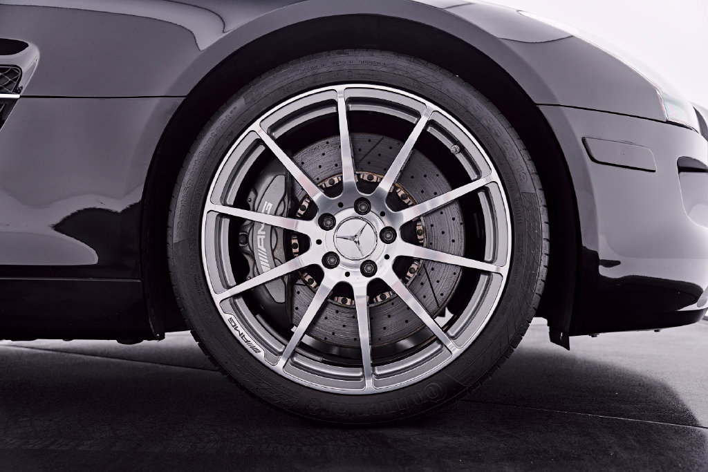 Used 2012 Mercedes-Benz SLS AMG Coupe image 38