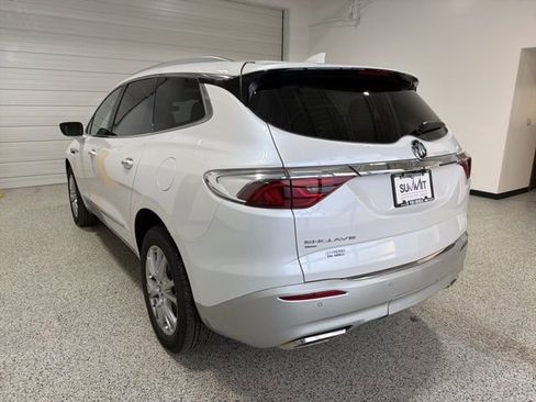 Used 2023 Buick Enclave Premium w/ Experience Buick Package image 6