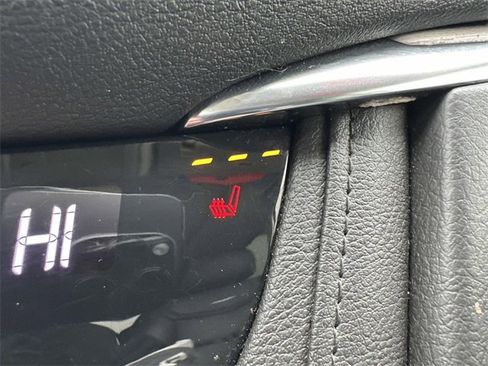 Used 2018 Cadillac XT5 Luxury w/ Driver Awareness Package image 47