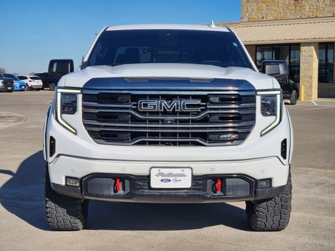 Used 2022 GMC Sierra 1500 AT4 w/ AT4 Premium Package image 6
