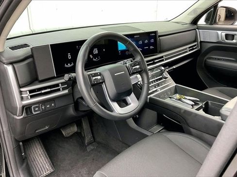 Certified 2025 Hyundai Santa Fe SE image 16