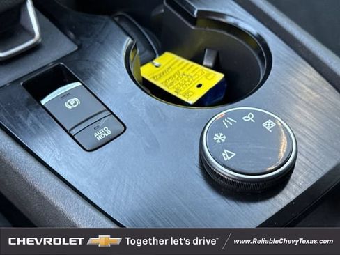 Used 2023 Nissan Rogue S AWD/4WD image 18
