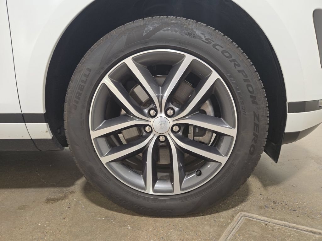Certified 2026 Land Rover Range Rover Evoque S AWD/4WD image 12