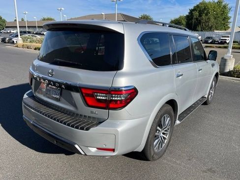 Used 2023 Nissan Armada SL w/ Captain's Chairs Package RWD image 4