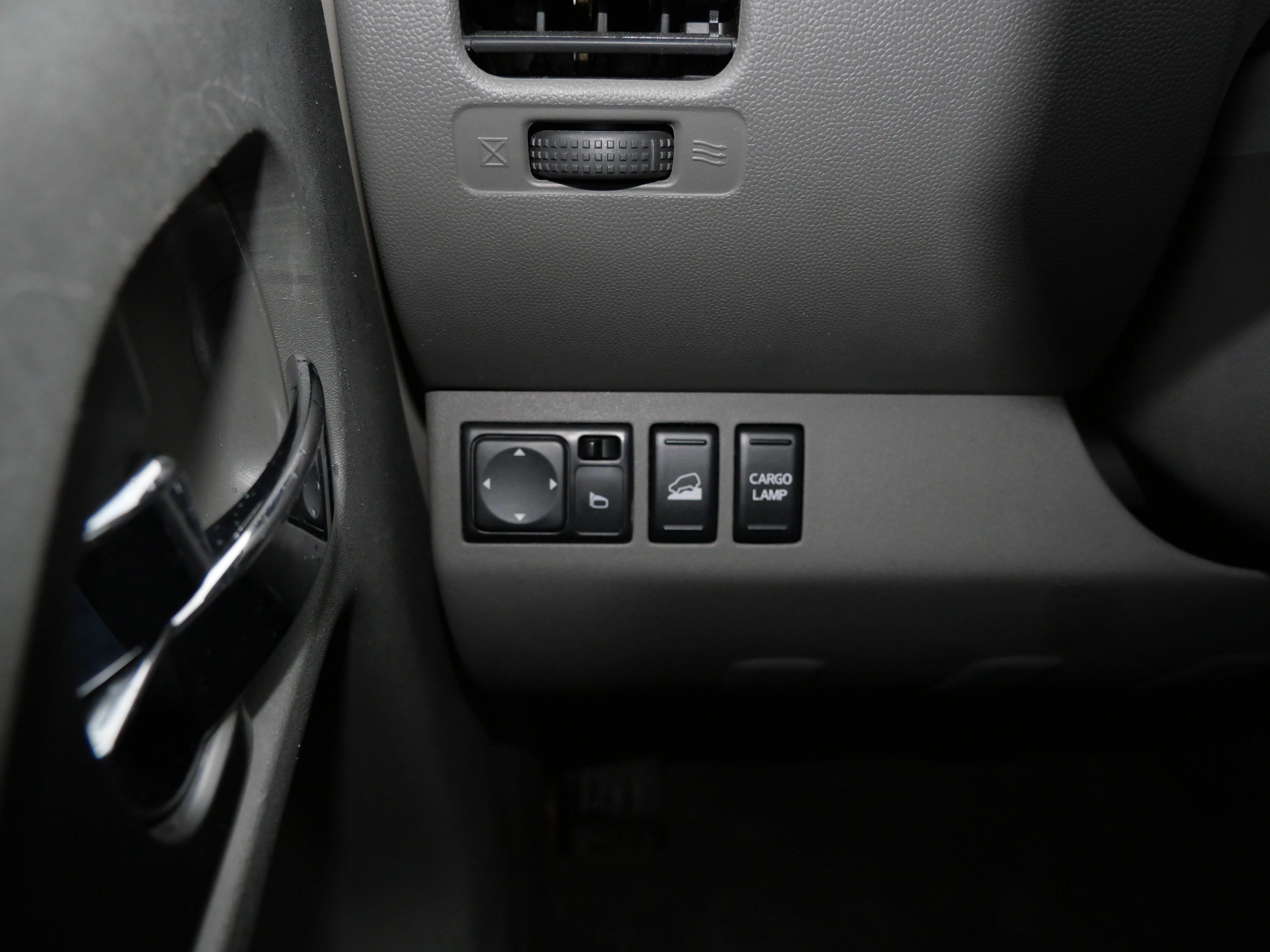 Used 2019 Nissan Frontier SV AWD/4WD image 27