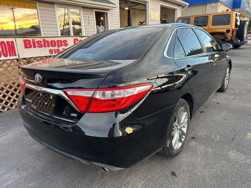 Used 2016 Toyota Camry SE image 14