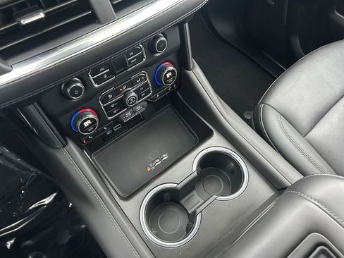 Used 2024 Chevrolet Suburban Z71 image 20