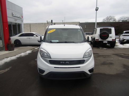 Used 2019 RAM ProMaster City Tradesman SLT image 3