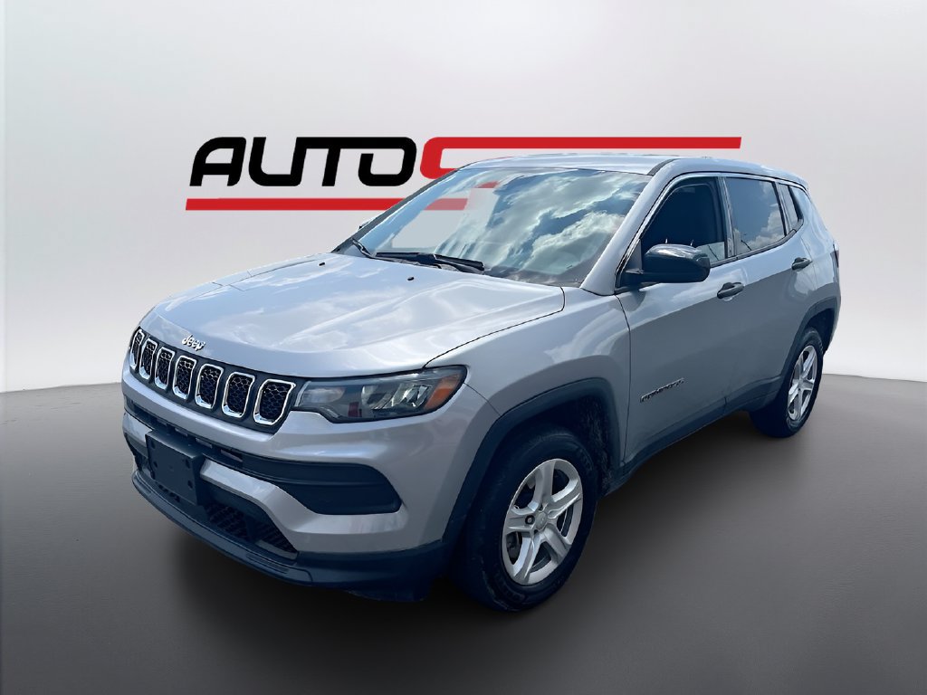 Used 2023 Jeep Compass Sport AWD/4WD image 3