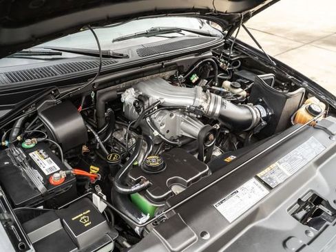 Used 2002 Ford F150 Harley-Davidson image 34