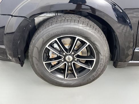 Used 2018 Dodge Journey SE w/ Connectivity Group FWD image 38
