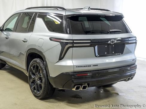 Used 2024 Chevrolet Traverse RS w/ LPO, Floor Liner Package AWD/4WD image 8