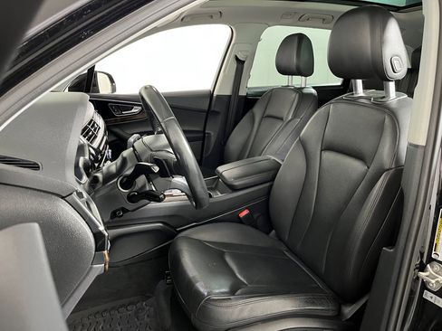 Used 2017 Audi Q7 3.0T Prestige image 4