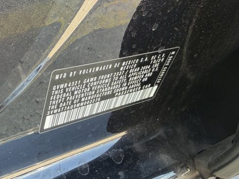 Used 2021 Volkswagen GTI SE FWD image 40