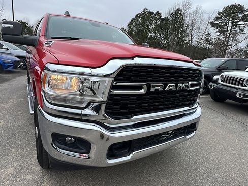 Used 2024 RAM 2500 Big Horn w/ Bed Utility Group image 5