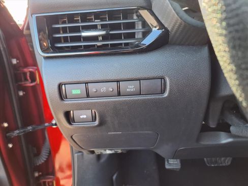 Used 2024 Nissan Sentra SV image 13