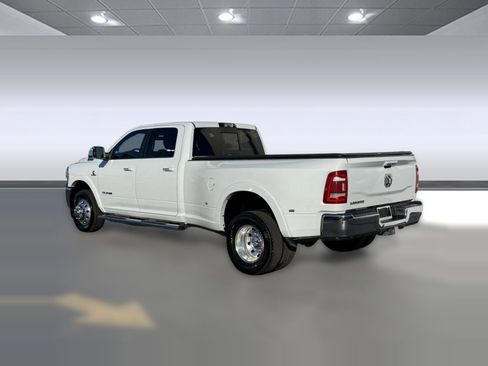 Used 2019 RAM 3500 Laramie image 3