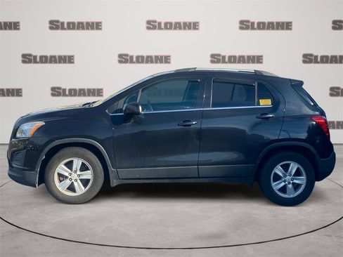 Used 2016 Chevrolet Trax LT w/ LT Convenience Package image 2