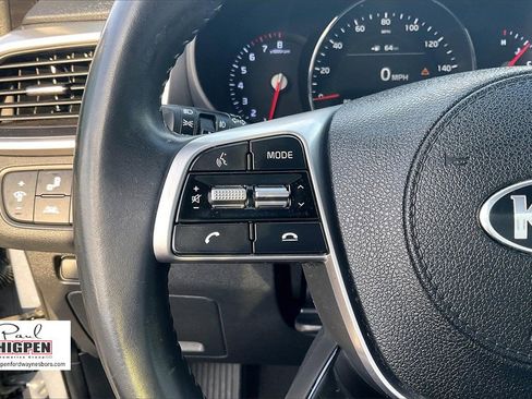 Used 2020 Kia Sorento EX image 17